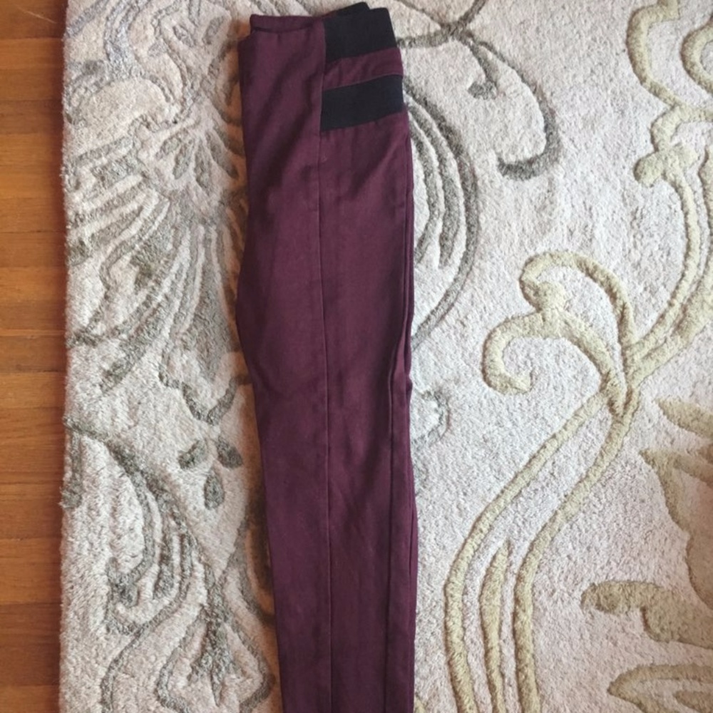 Forever 21 Pants/Leggings Size Medium